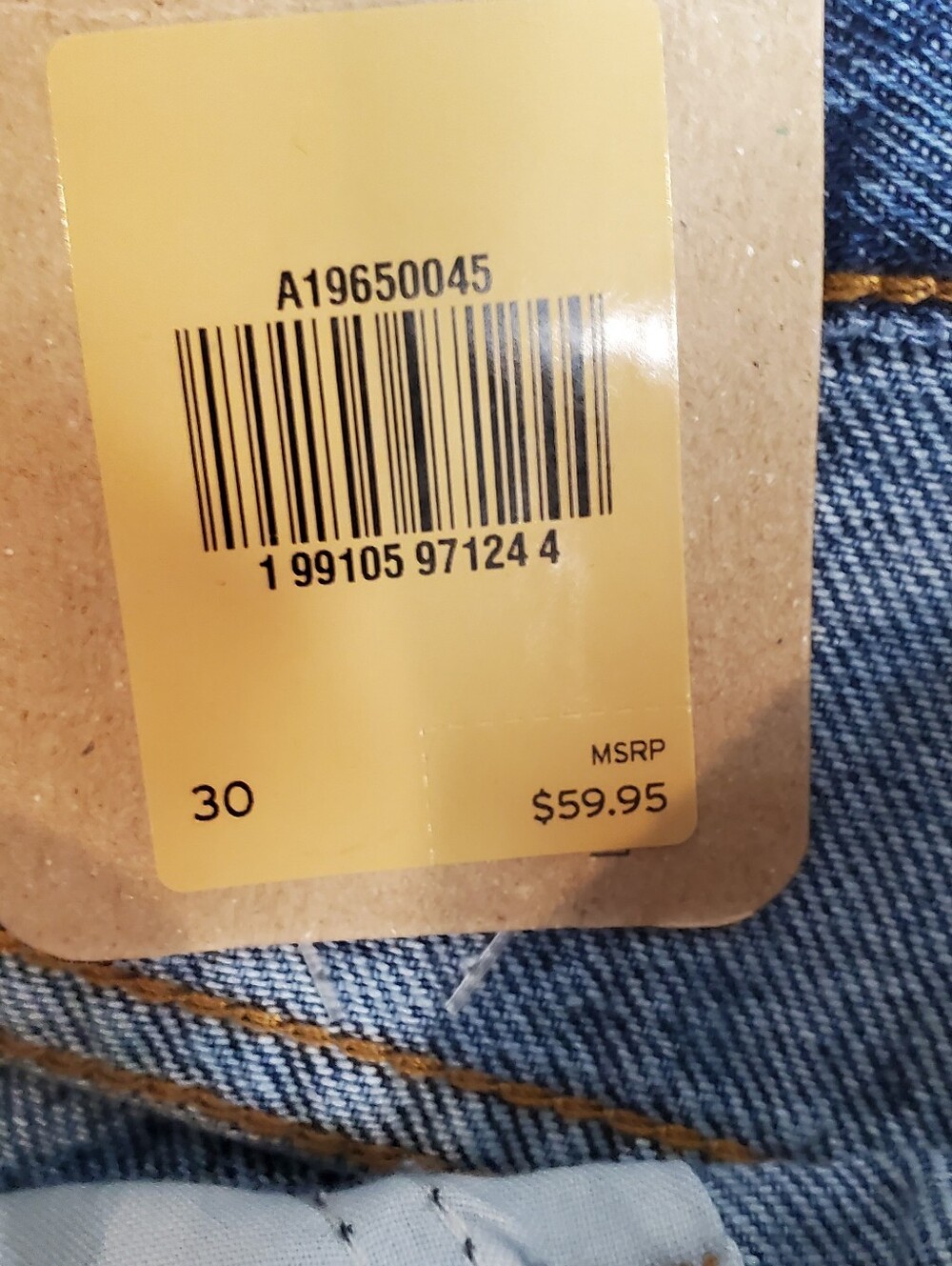 NWT Levi's Classic High-Waist Mom Denim Shorts in Blue Womans Size 30 (Size 10) - Picture 3 of 6